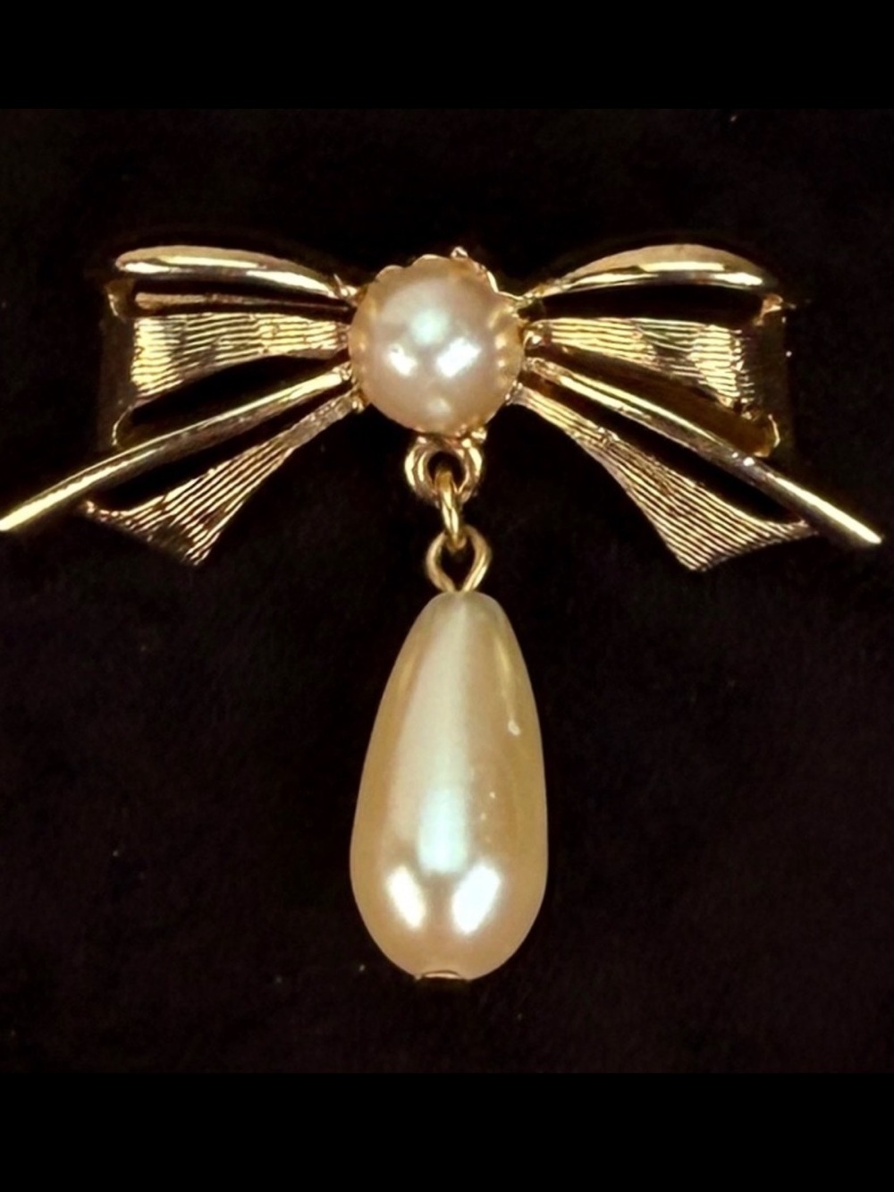 Vintage Goldton and Faux Pearl Bow Brooch